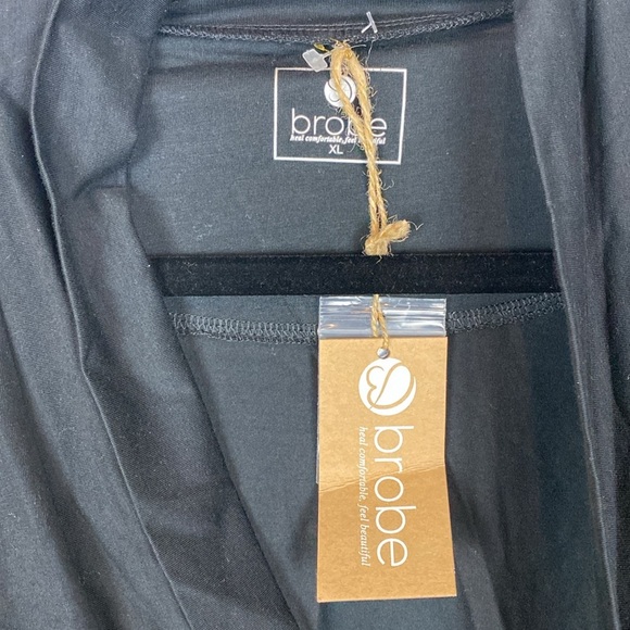 Black Women's Robe - Picture 3 of 6